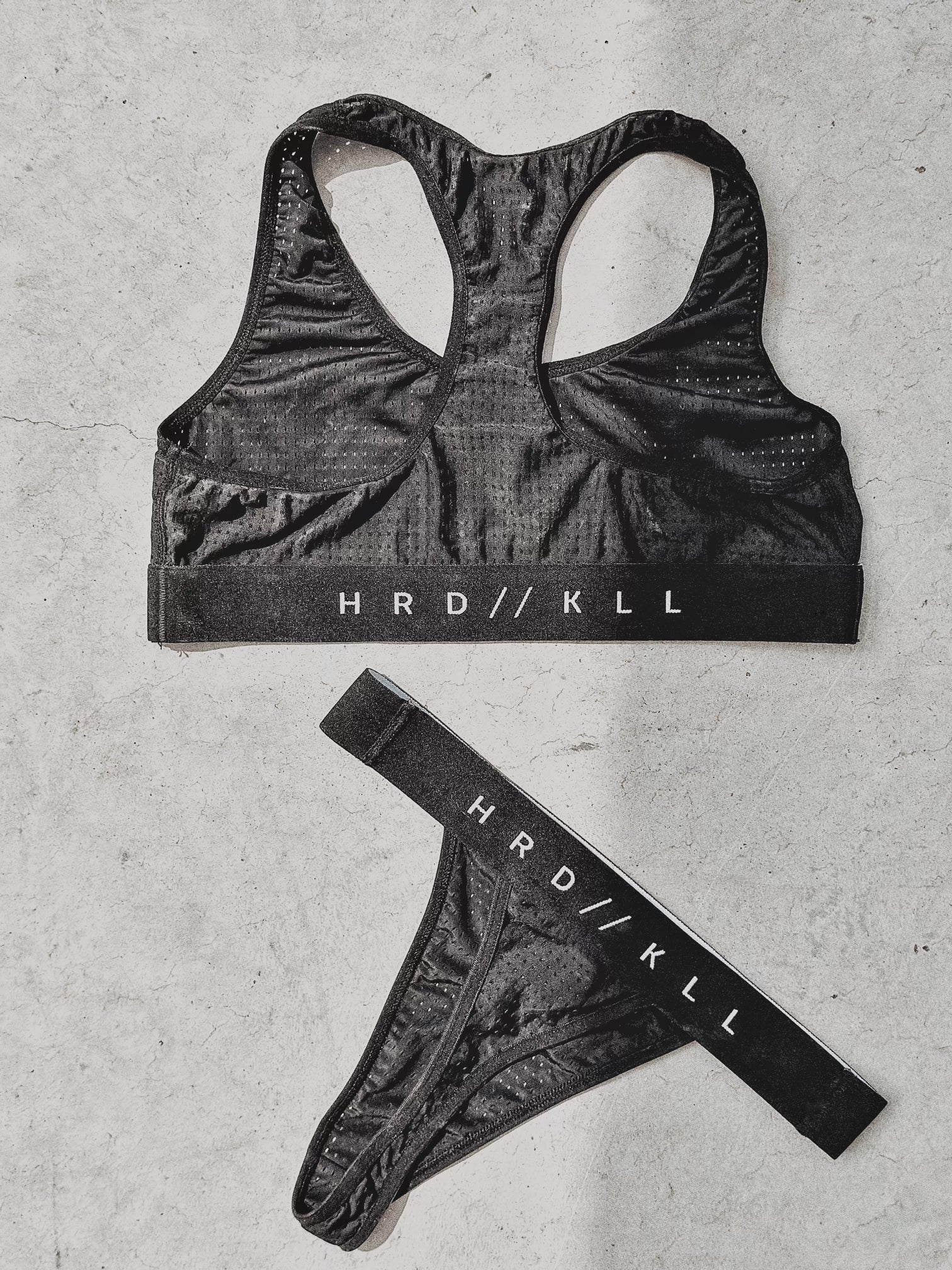 Sports Bra : Black